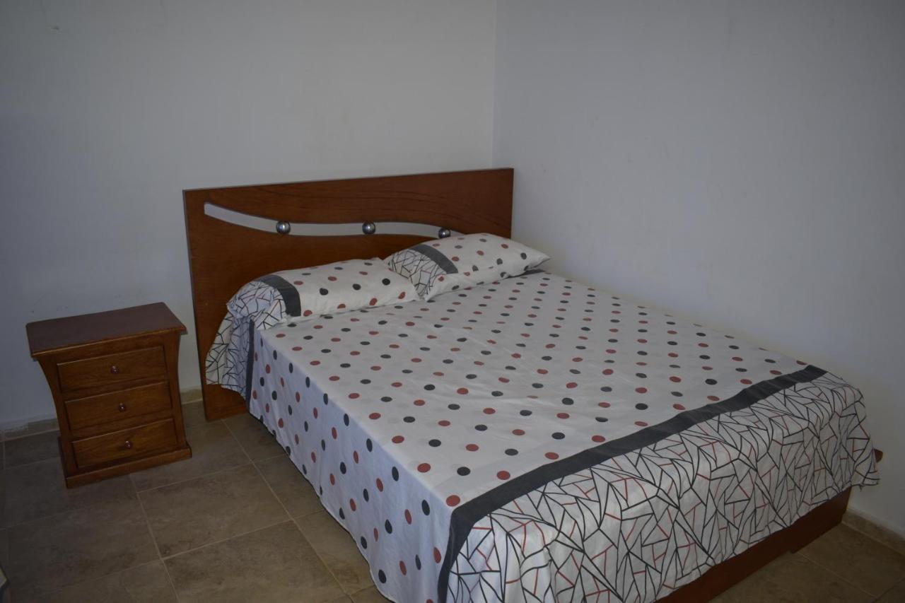 Artesanos Y Turistas Apartment Guatape Exterior photo