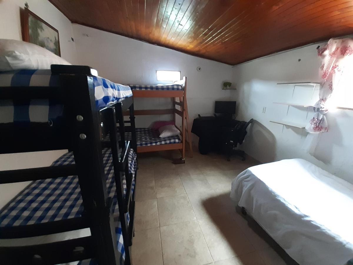 Artesanos Y Turistas Apartment Guatape Exterior photo